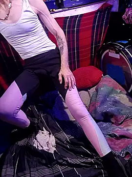 AllucyLu online show from March 2026 07:15:01 AM