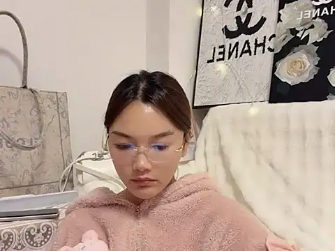 leilei660 online show from February 2026 05:17:02 PM