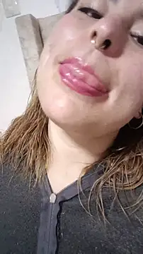 Kennya Rodriguez online show from April 2026 04:02:02 AM