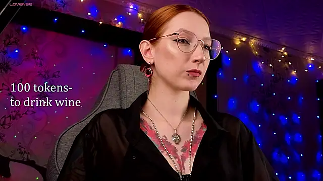 Vamp Mila online show from April 2026 04:30:02 PM