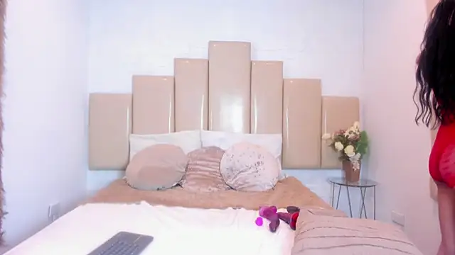 Lara pons online show from April 2026 01:59:02 PM