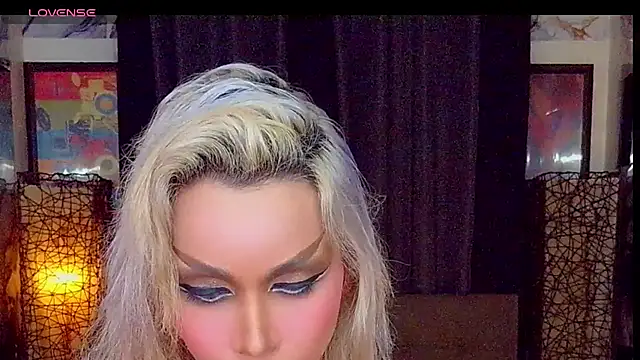Snapshot of SeductiveSamanthaTS chatting on July 2026 08:25:01 PM SeductiveSamanthaTS online show from July 2026 08:25:01 PM