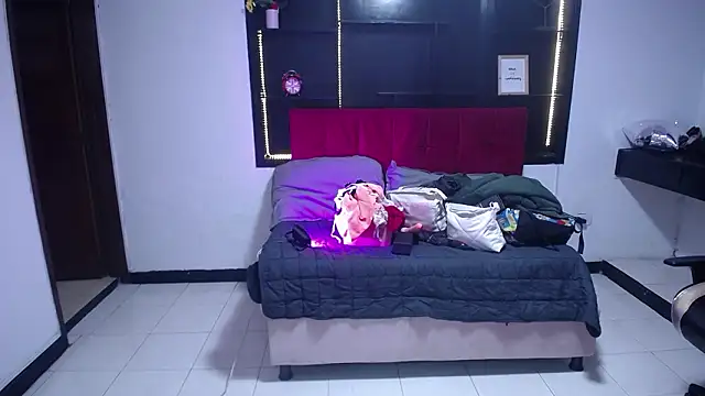 Lynn turner online show from March 2026 12:54:02 PM