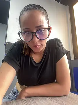 Snapshot of CristalOwens chatting on July 2026 08:12:02 PM CristalOwens online show from July 2026 08:12:02 PM