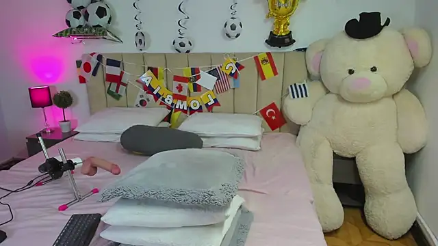 KeylaGomez  online show from July 2026 12:24:02 PM