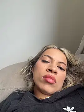 Mia Rosee1 online show from June 2026 07:20:01 PM