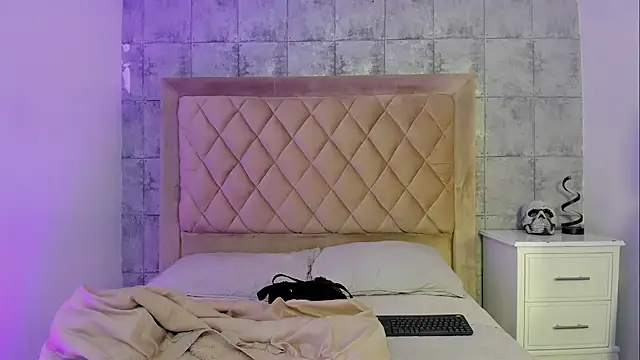 Snapshot of CleoFoxx_ chatting on March 2026 12:22:02 PM CleoFoxx online show from March 2026 12:22:02 PM