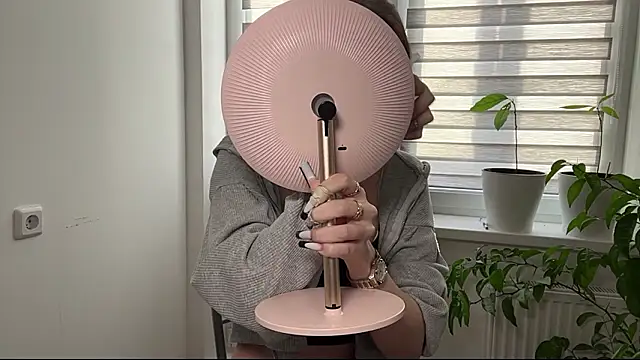 Sarahsolara online show from February 2026 02:07:02 PM