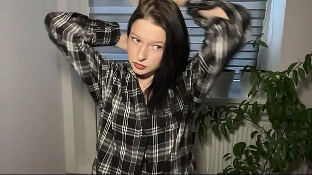 Sarahsolara online show from March 2026 03:19:02 PM