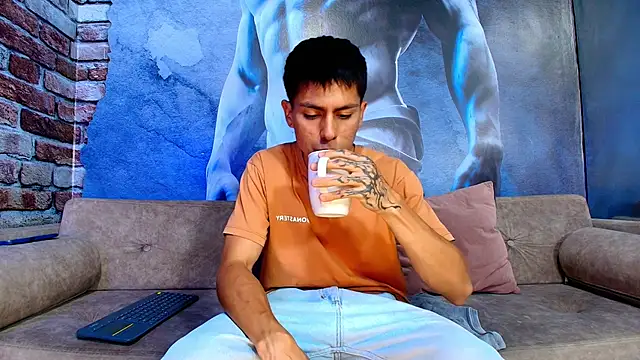 Aron pulse online show from March 2026 08:03:01 PM