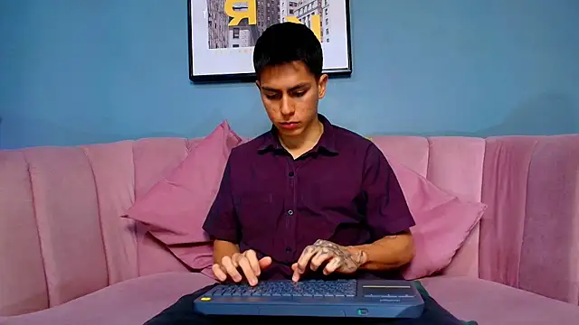 Aron pulse online show from April 2026 01:25:02 PM