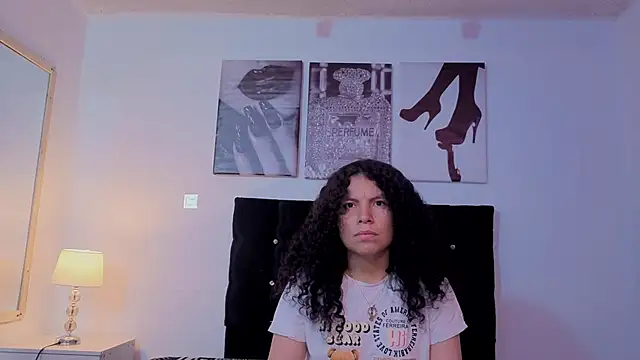 Zoe-yanin online show from February 2026 06:53:02 PM