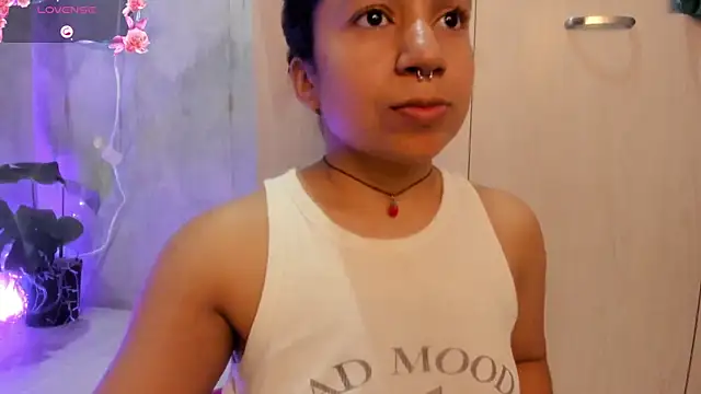 chiarafustox online show from April 2026 11:48:01 PM