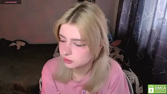 MoonlightGrace online show from April 2026 12:28:02 PM