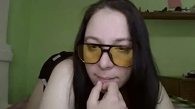 MillaSourety online show from February 2026 12:43:02 PM