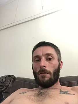 pezzerb7 online show from June 2026 01:02:02 PM