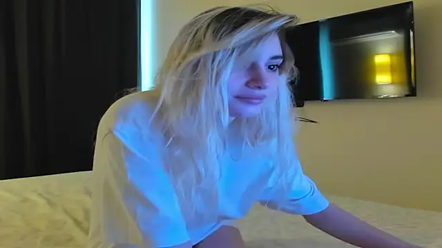 Lesyalisss online show from April 2026 10:07:01 AM