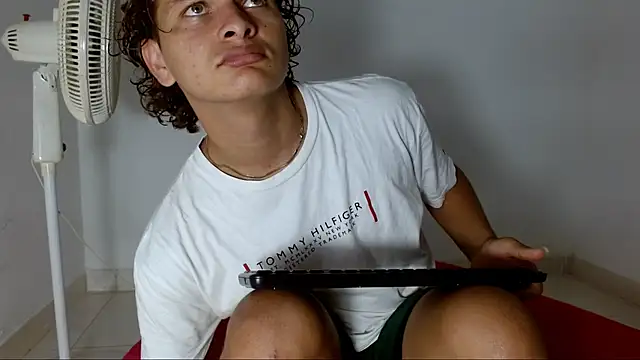 arielnoir6958 online show from March 2026 09:03:02 PM