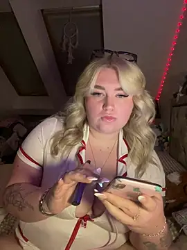 TwoWayT xx online show from March 2026 07:10:02 PM