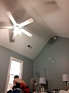 Snapshot of TrndSettr chatting on February 2026 11:42:02 PM TrndSettr online show from February 2026 11:42:02 PM