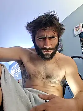 Snapshot of TrndSettr chatting on February 2026 06:04:01 PM TrndSettr online show from February 2026 06:04:01 PM