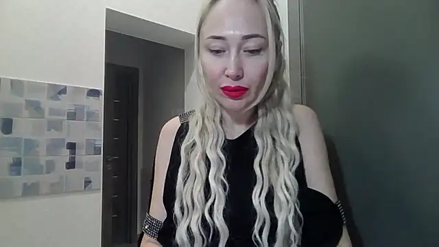 Snapshot of NanaGold2992 chatting on March 2026 05:08:02 AM NanaGold2992 online show from March 2026 05:08:02 AM