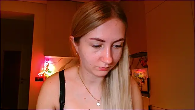 BluueSilk online show from February 2026 06:50:01 AM