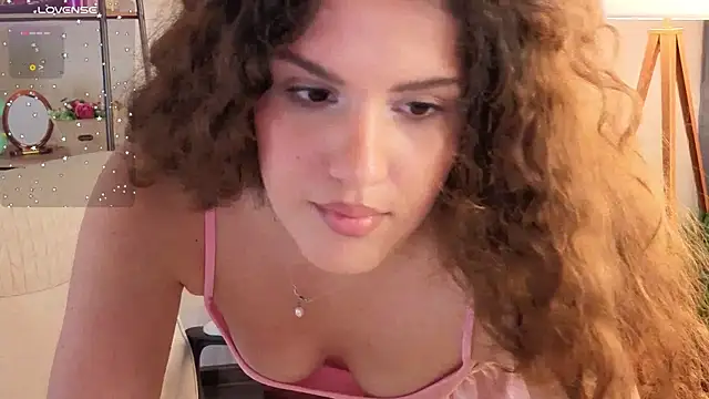 Snapshot of Lili_Torin chatting on July 2026 02:13:01 PM Lili Torin online show from July 2026 02:13:01 PM