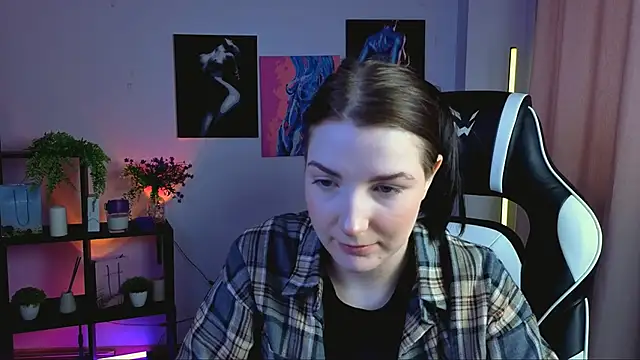 AliceChanel online show from April 2026 09:13:01 AM