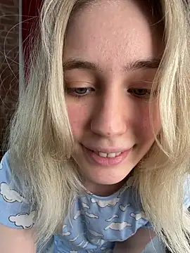 LovelyMiu online show from February 2026 11:27:02 AM