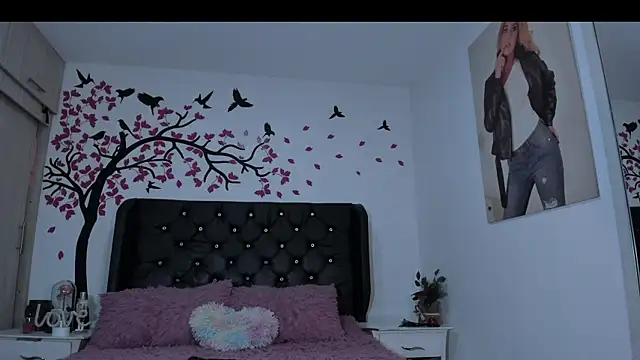 vicky ney online show from January 2025 11:30:01 PM