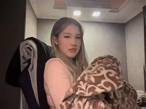 lilXdomiii online show from February 2026 05:11:02 PM