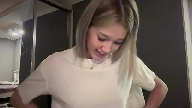 lilXdomiii online show from February 2026 08:49:02 PM