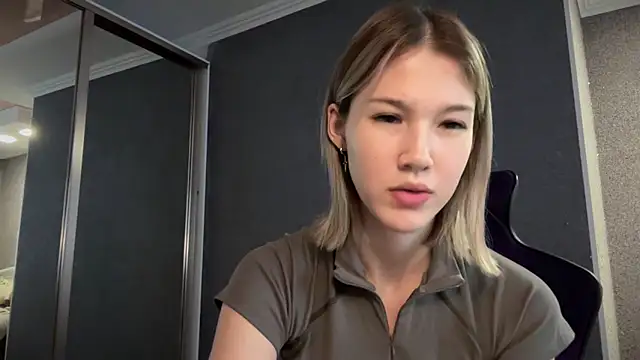 lilXdomiii online show from March 2026 11:00:01 AM