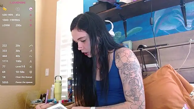 ahungkittykat online show from April 2026 09:50:01 PM