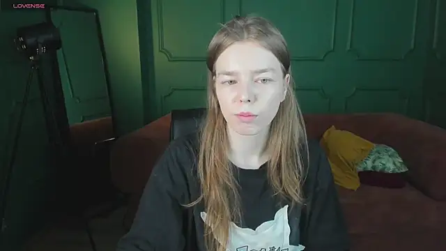  Tina Tayllor  online show from March 2026 01:37:01 PM