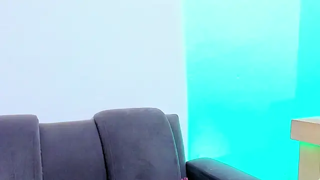 Emely pregnantt online show from February 2026 11:25:01 PM