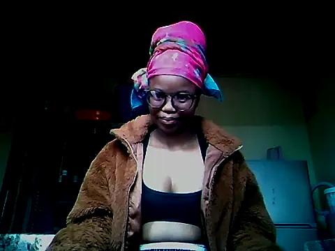 Snapshot of Sexylionessxx27 chatting on March 2026 06:42:01 AM Sexylionessxx27 online show from March 2026 06:42:01 AM