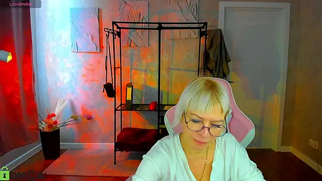 Ann Annise online show from April 2026 07:44:01 AM