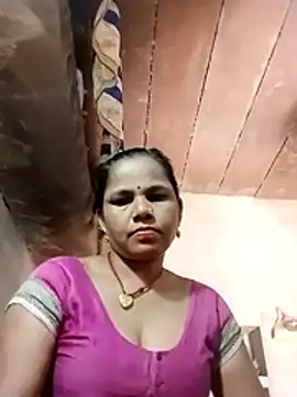 Snapshot of Pooja_sahu chatting on May 2026 07:05:02 AM Pooja sahu online show from May 2026 07:05:02 AM