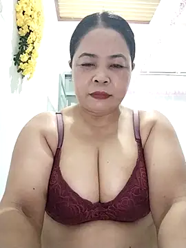 Baby-bigtits2026 online show from February 2026 12:39:02 PM