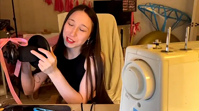 karinasun online show from February 2026 03:35:02 PM