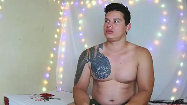 Eternalfuego online show from April 2026 05:37:01 PM