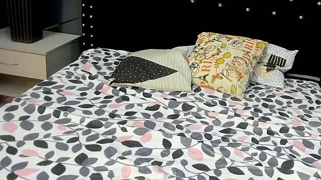 Ambar Cortes online show from February 2026 02:59:02 PM