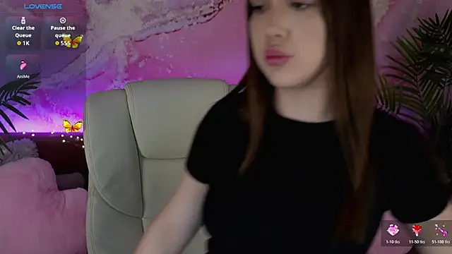 OliviaMoore  online show from March 2026 08:01:01 PM