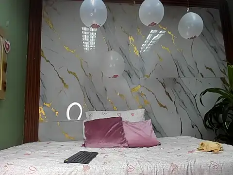 Amanda Rossi online show from February 2026 07:44:02 PM