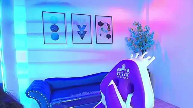 Maddie T18 online show from March 2026 11:27:01 AM