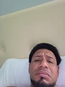 Latino1985hollywood online show from June 2026 06:43:01 PM