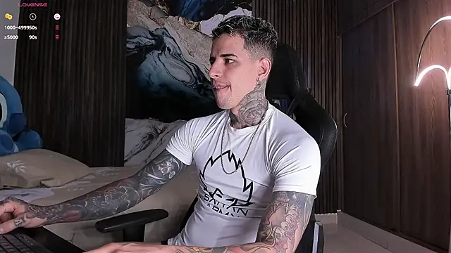 Snapshot of trisstann_ chatting on March 2026 04:46:01 PM trisstann online show from March 2026 04:46:01 PM