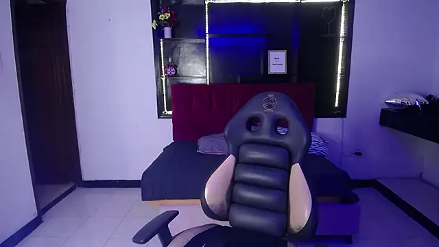 Perla lovely  online show from March 2026 12:27:01 PM